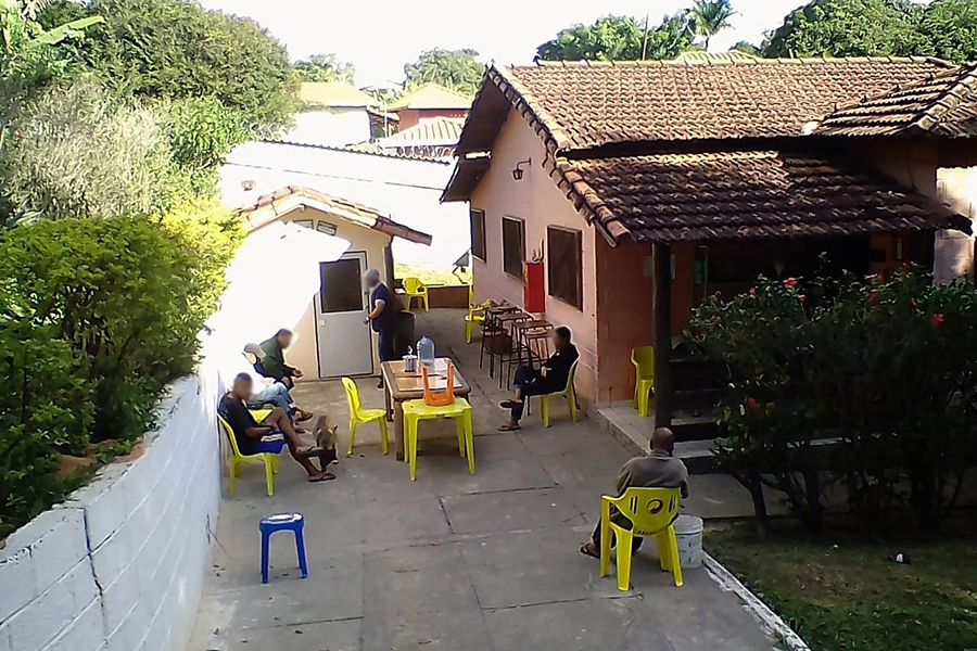 Varanda e área de refeições